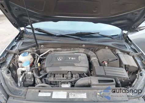 2016 Volkswagen Passat 1.8T S z USA, uszkodzony, nr VIN 1VWAT7A33GC061992